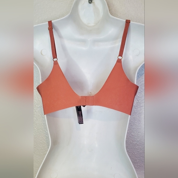 32D Victoria's Secret Lined Perfect Cover Seamless Bra in Canyon Rose - Picture 4 of 7